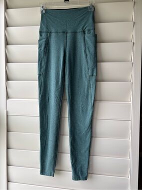 Beyond Yoga spacedye Teal leggings with pockets size small